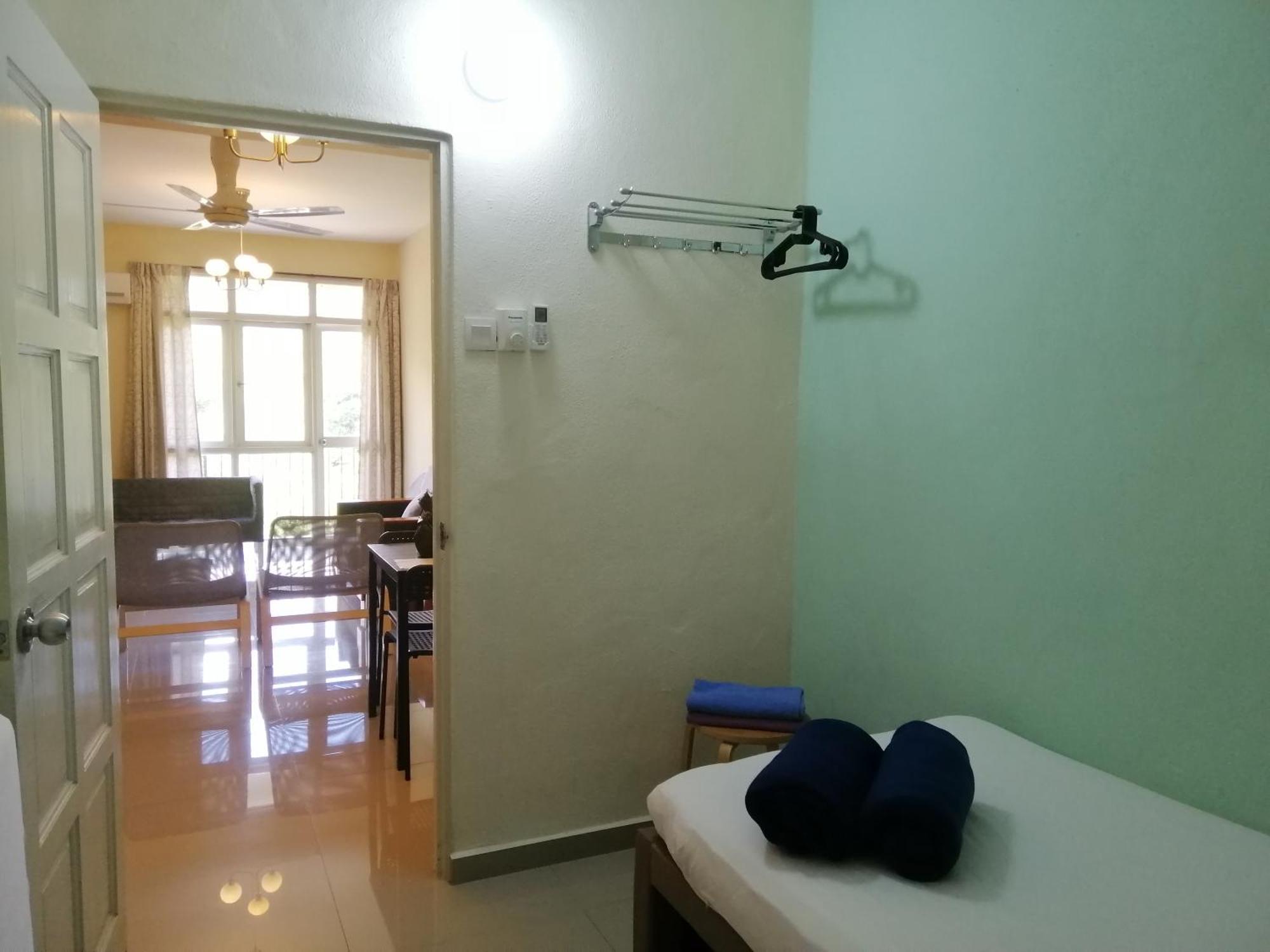 My Cozy Nest - Near Beach 峇都丁宜 客房 照片